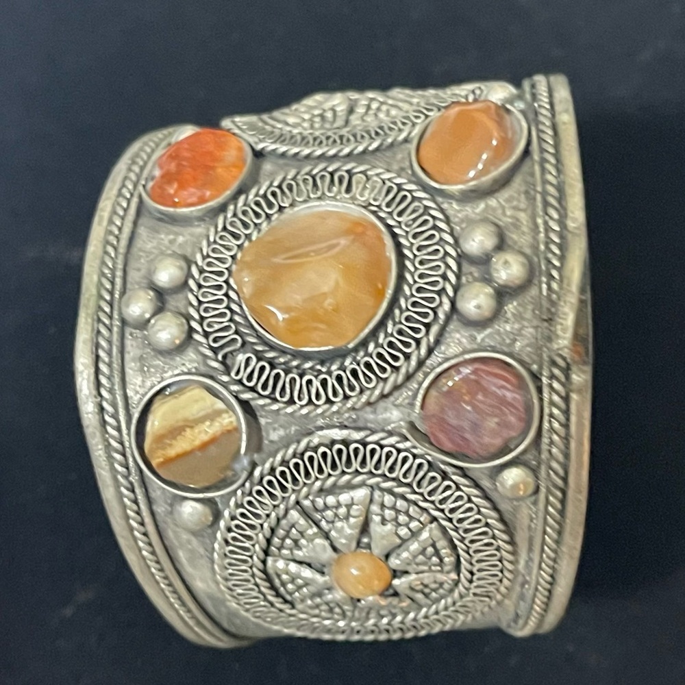 Stunning Moroccan Silver Tone Hammered Cuff, Vintage Genuine Gemstones Bracelet - Picture 7 of 7